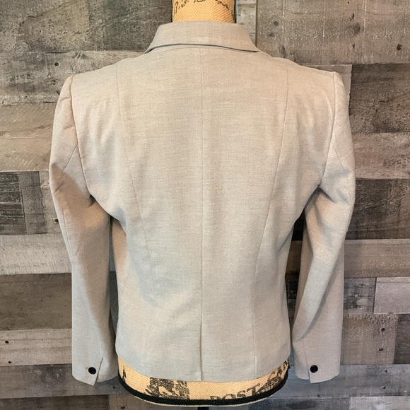 H&M Blazer - Picture 12 of 13